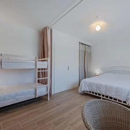 Pine's Mansion-1 By Interhome Apartment