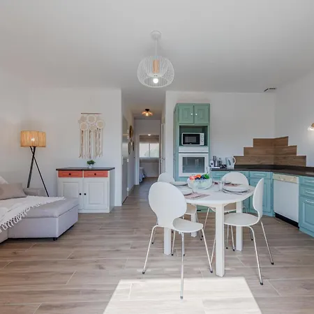 Pine's Mansion-1 By Interhome *