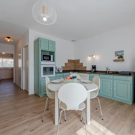 Pine's Mansion-1 By Interhome Apartment *