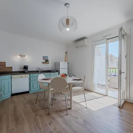 Pine's Mansion-1 By Interhome *