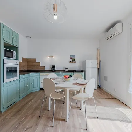 Pine's Mansion-1 By Interhome *