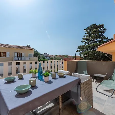 Pine's Mansion-1 By Interhome Apartment *