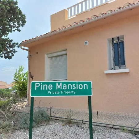 Apartment Pine's Mansion-1 By Interhome